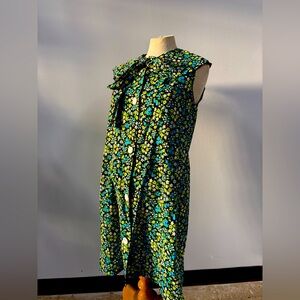 Groovy Flower House Dress with Buttons‎ and a bow